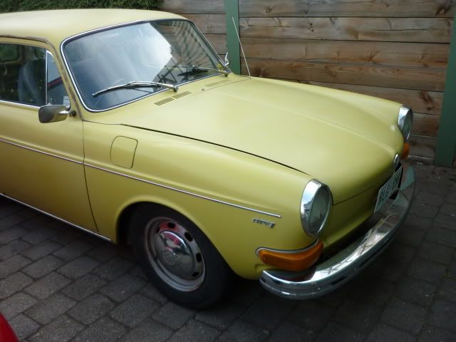 http://i386.photobucket.com/albums/oo304/waveman1500/1973%20VW%20Type%203%20Squareback/P1000748.jpg