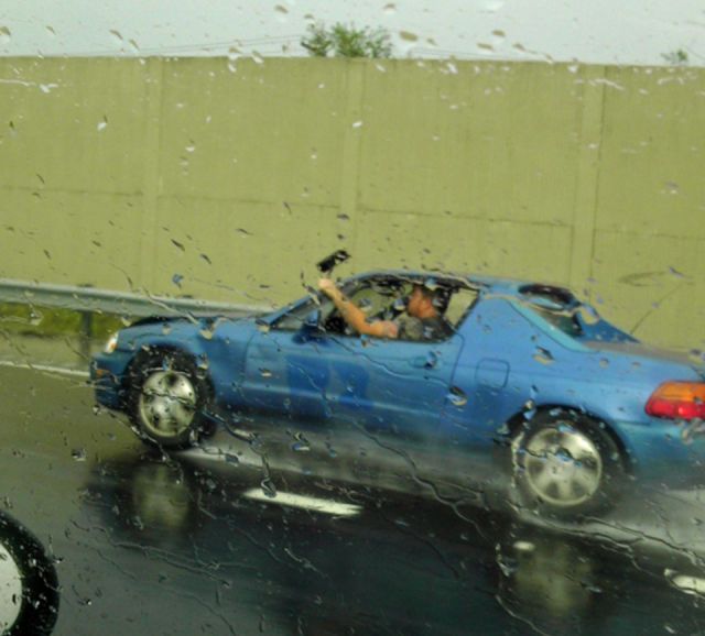  photo the_strangest_sights_witnessed_in_traffic_640_46.jpg