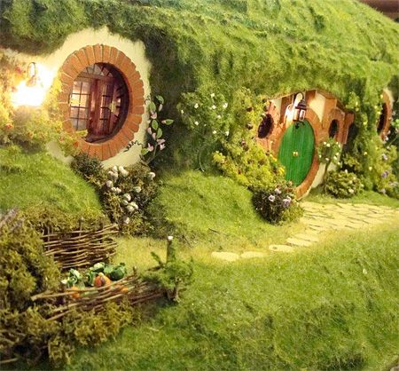  photo hobbitdollhouse05.jpg