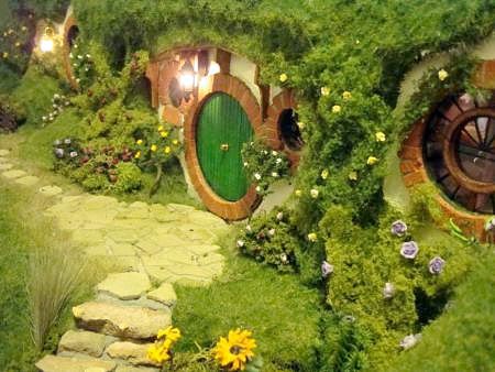  photo hobbitdollhouse08.jpg