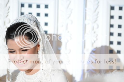 gambar pernikahan yusri dan lisa surihani