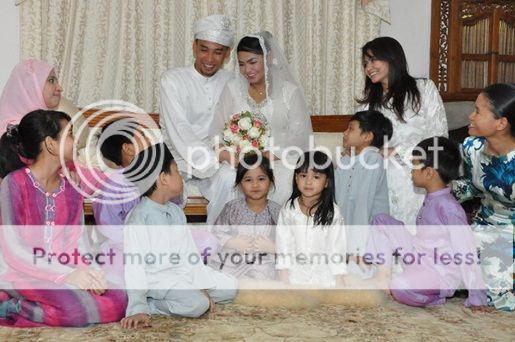 gambar pernikahan siti saerah