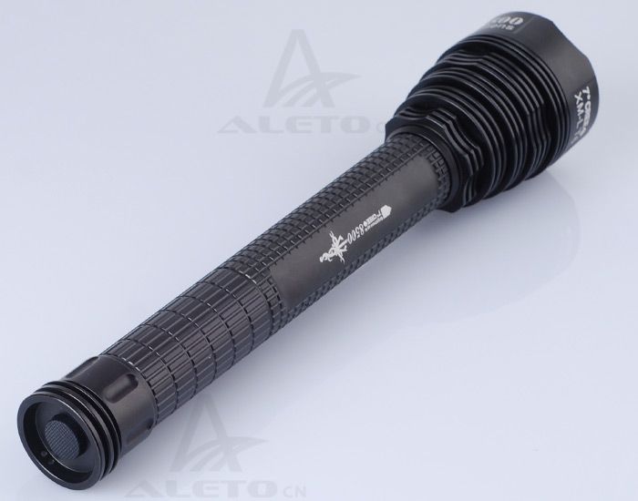 T6 8500Lm 7x CREE XM L XML T6 LED Flashlight Torch +3x18650+Charger 